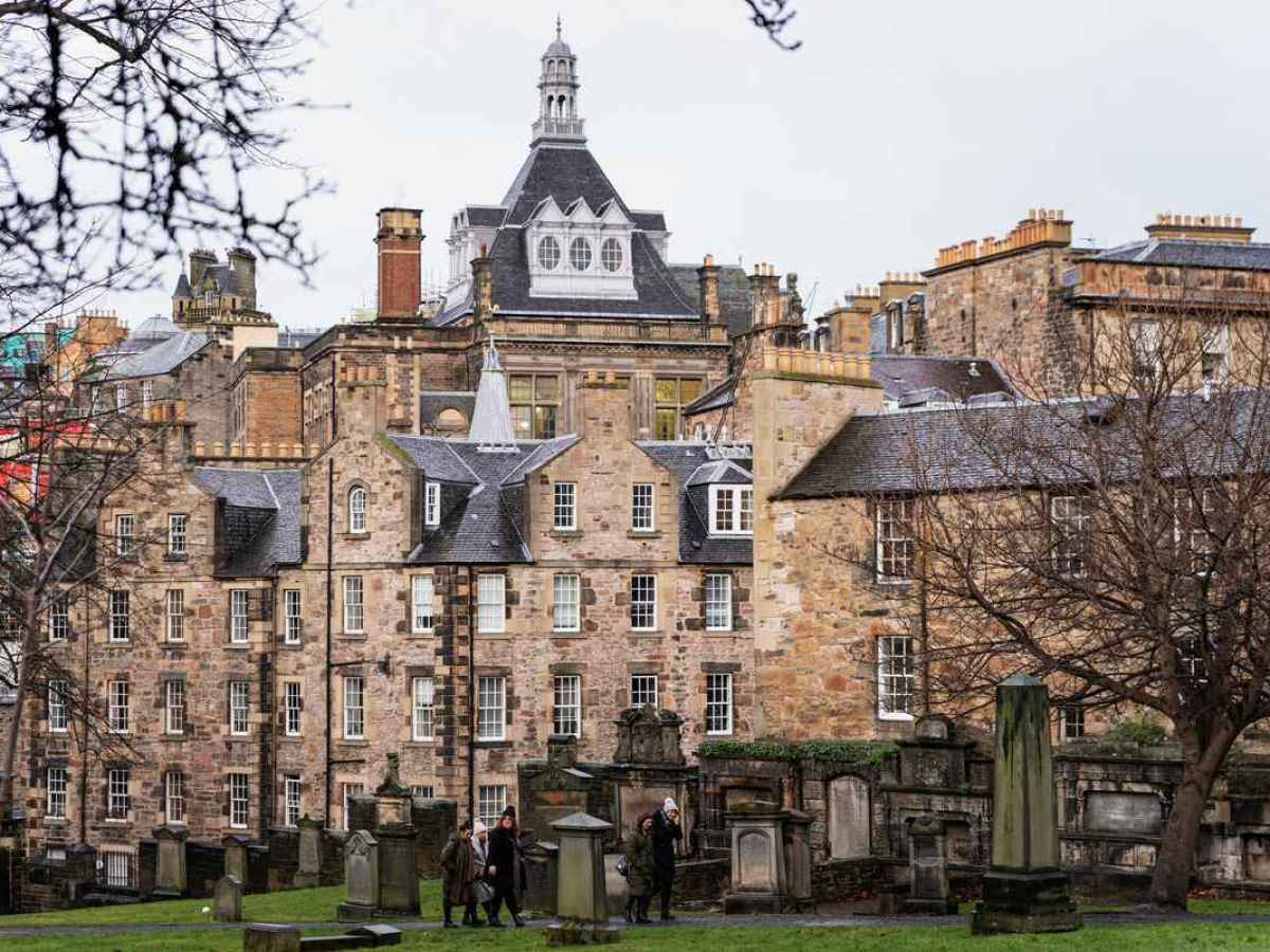 Old Town and Underground Ghost Tour | Walking Tour Edinburgh