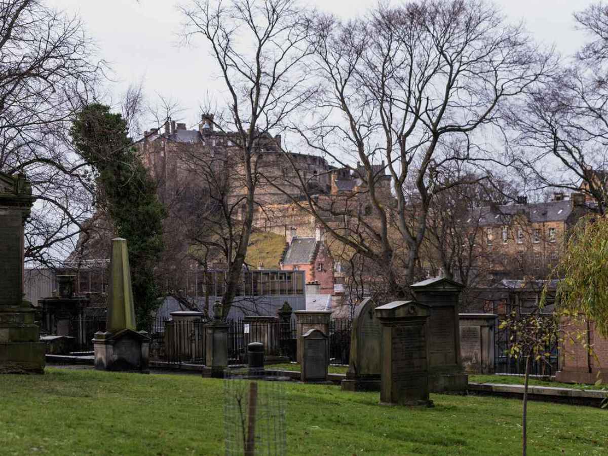 Tour de Fantasmas y las Bovedas Subterraneas en Edimburgo