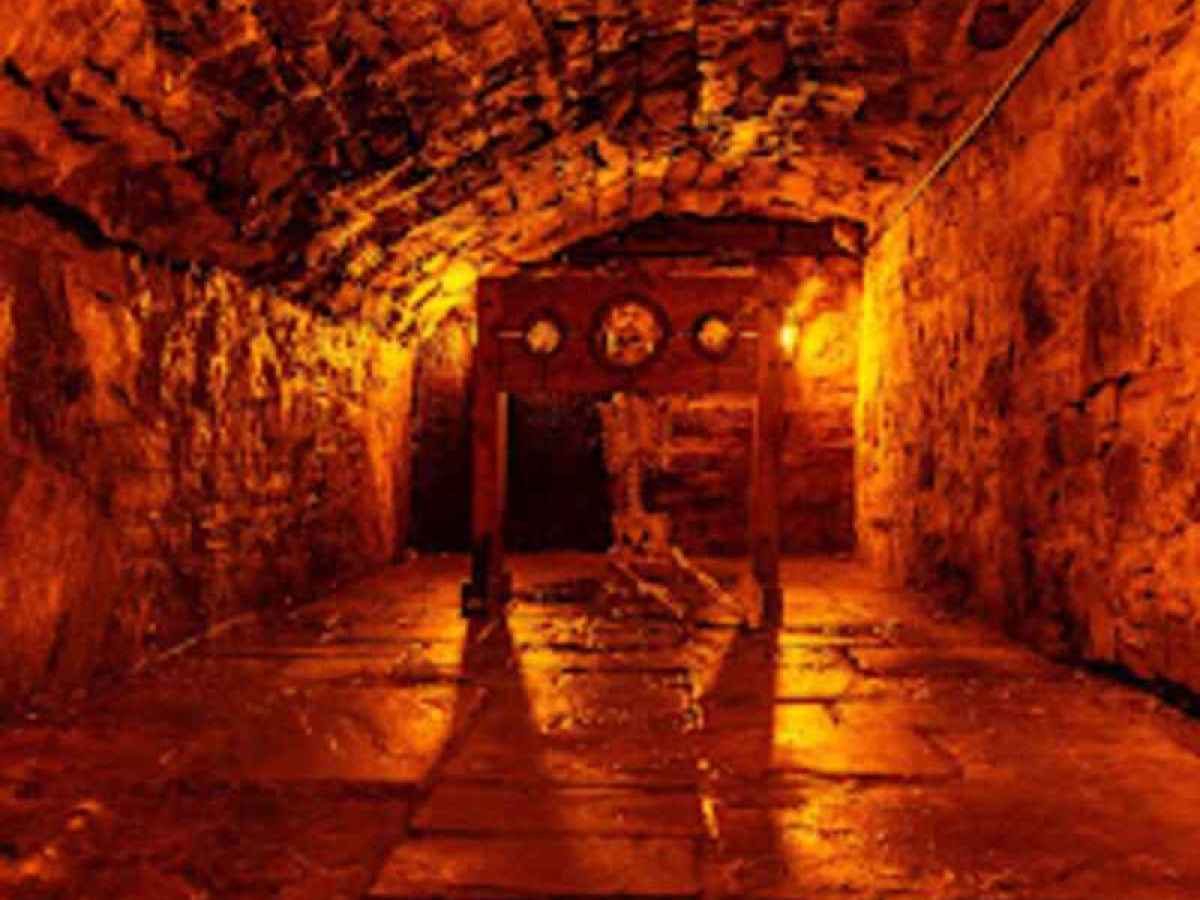 World Famous Underground Ghost Tour Walking Tour Edinburgh