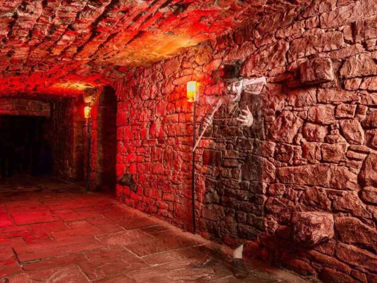 World Famous Underground Ghost Tour | Walking Tour Edinburgh